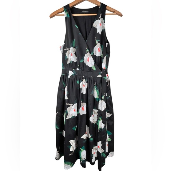 Banana Republic midi wrap dress, Size 6, black Florals, vneck, flowy Sleeveless - Picture 1 of 9